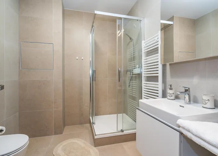 Perla Hradce 302 Апартаменты Градец-Кралове