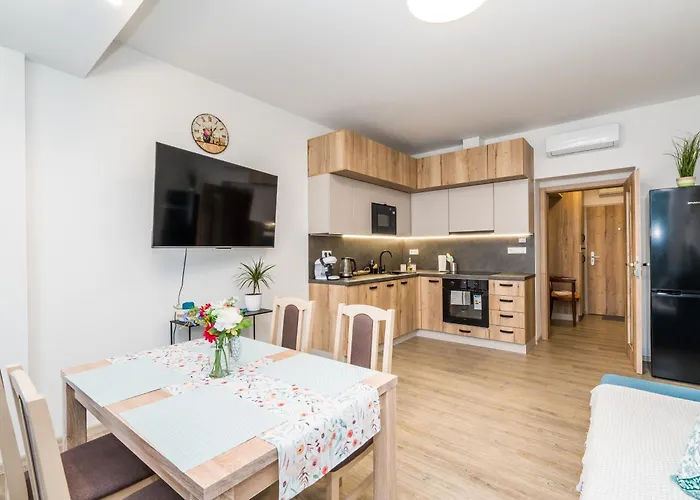 Perla Hradce 302 * Градец-Кралове